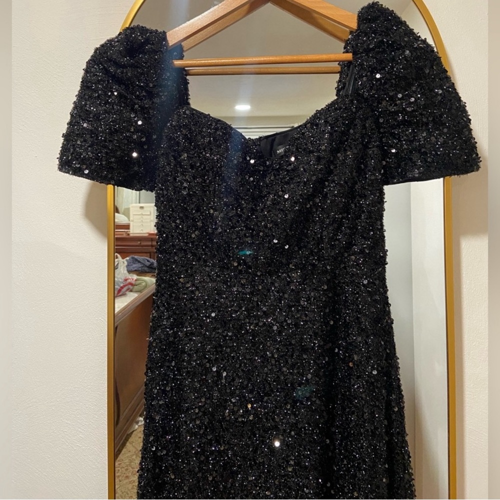 Elegant Black Maxi Dress - Picture 7 of 10